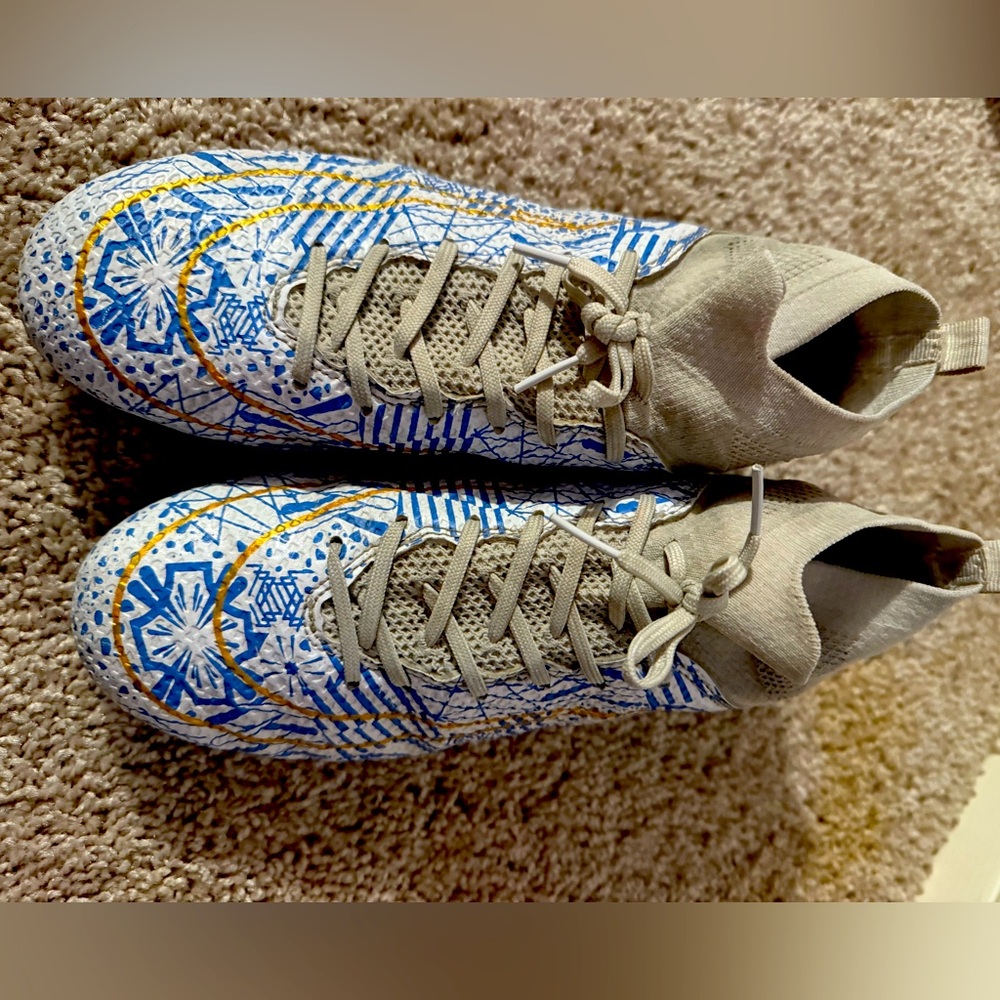 Nike football/ soccer cleats size 6